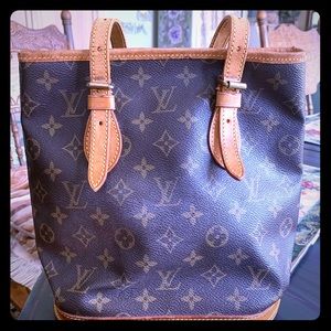 Genuine Louis Vuitton bucket bag